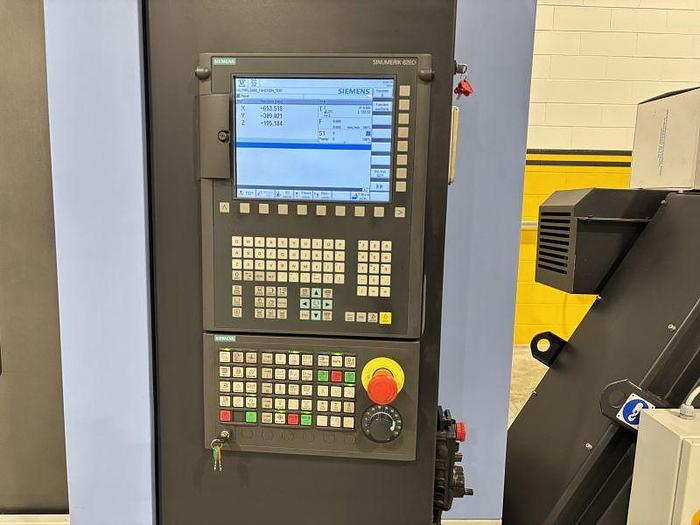 Usato CENTRO DI LAVORO DOOSAN DNM 650 II CNC SIEMENS 828 D ANNO 2014