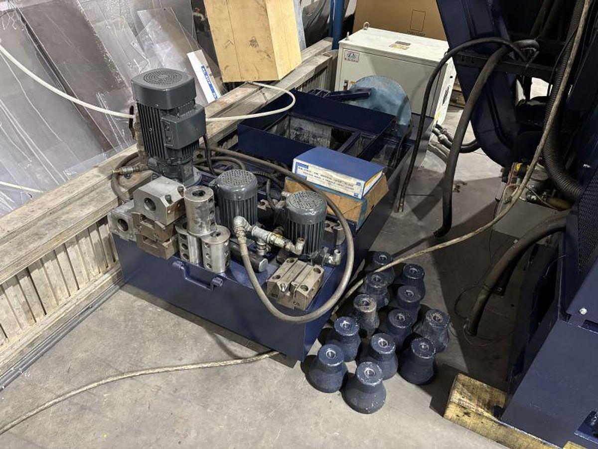 Usato TORNIO VERTICALE HONOR VL - 86 A CNC FANUC ANNO 2008