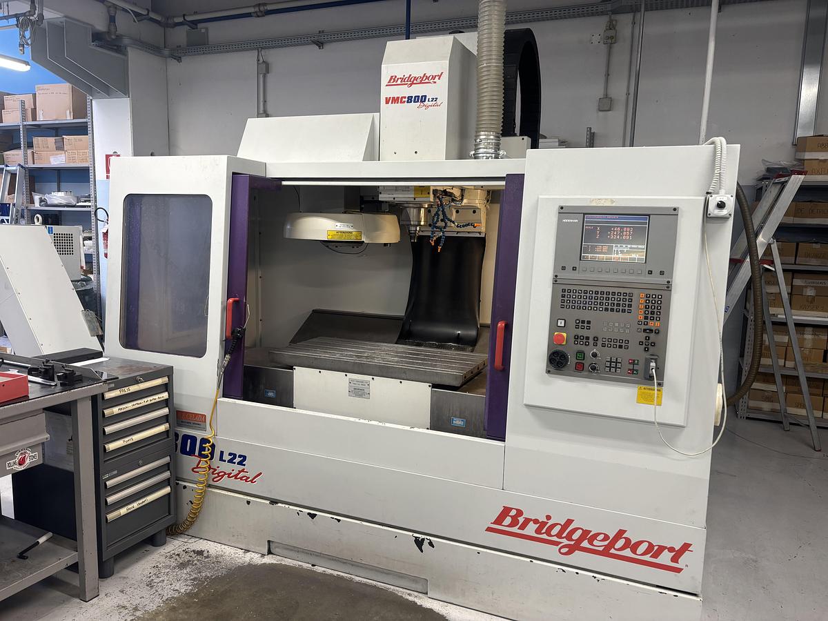 Usato CENTRO DI LAVORO BRIDGERPORT VMC 800 L22 DIGITAL