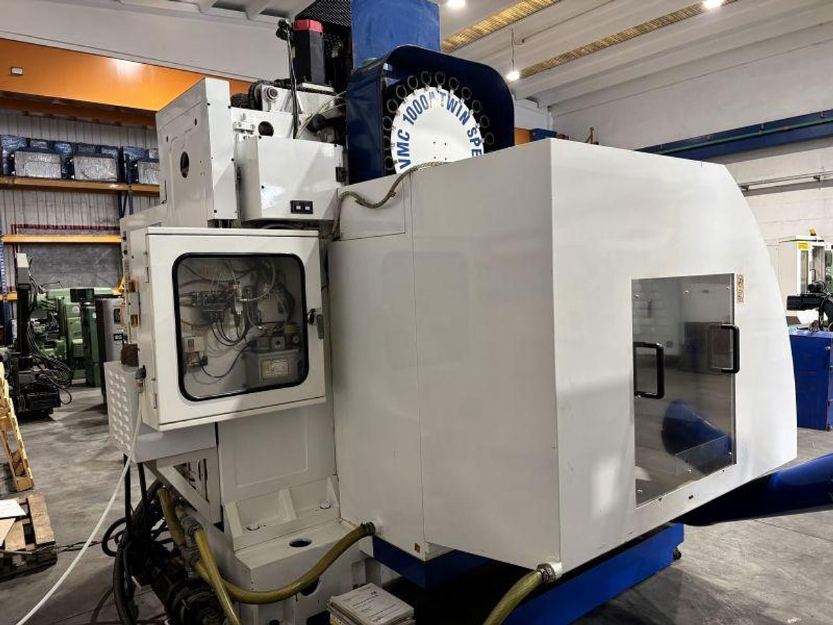 Usato CENTRO DI LAVORO DART VMC 1000 A - TWIN SPEED CNC FANUC 18 - M