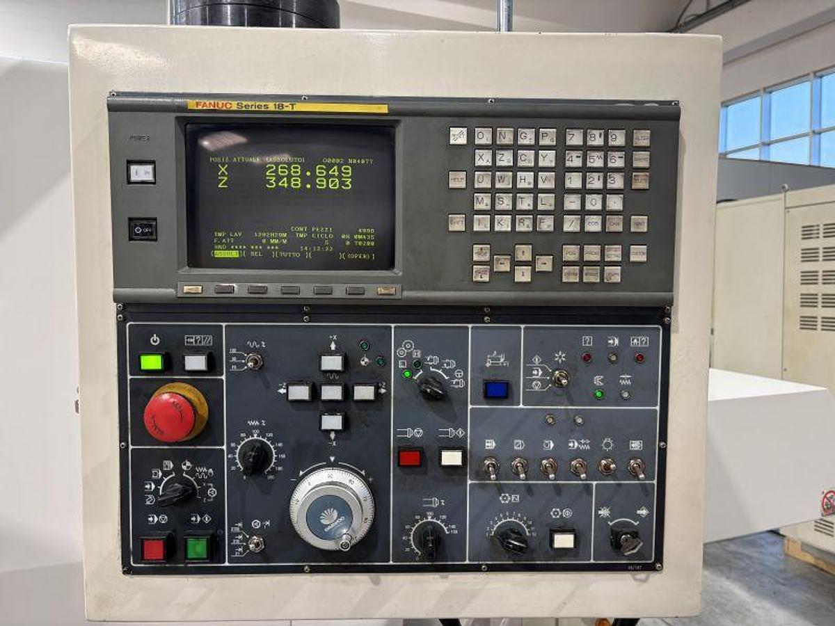 Usato TORNIO CNC DAEWOO PUMA 350 A CON LUNETTA