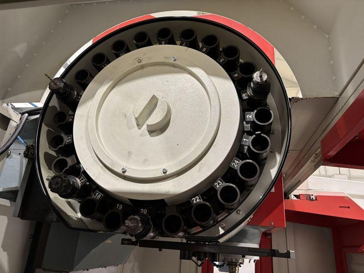 Usato CENTRO DI LAVORO AWEA BM - 850 CNC FANUC