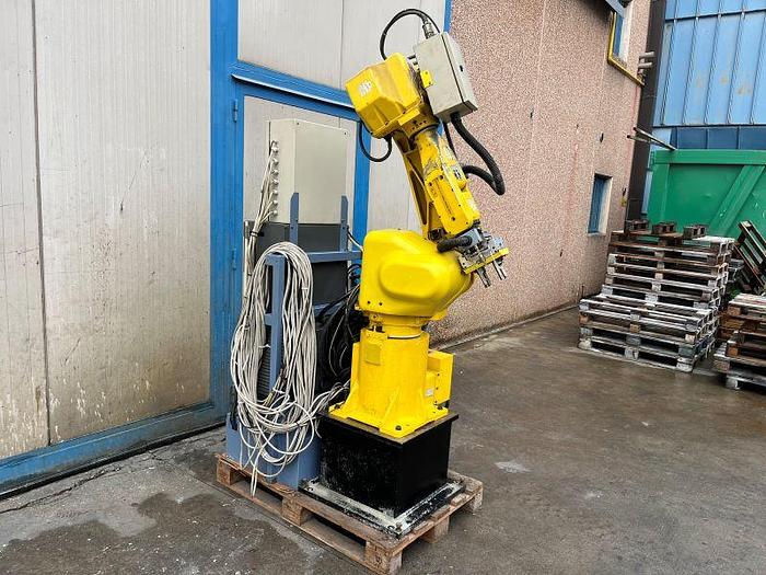Usato ROBOT FANUC ARC MATE 120i - 6 ASSI