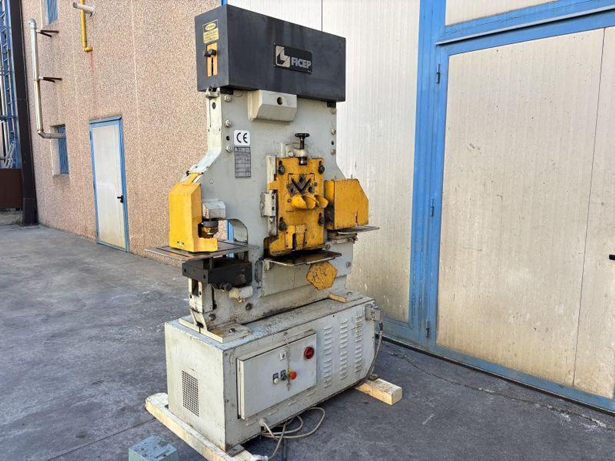 Usato PUNZONATRICE FICEP 604 N ACCESSORIATA