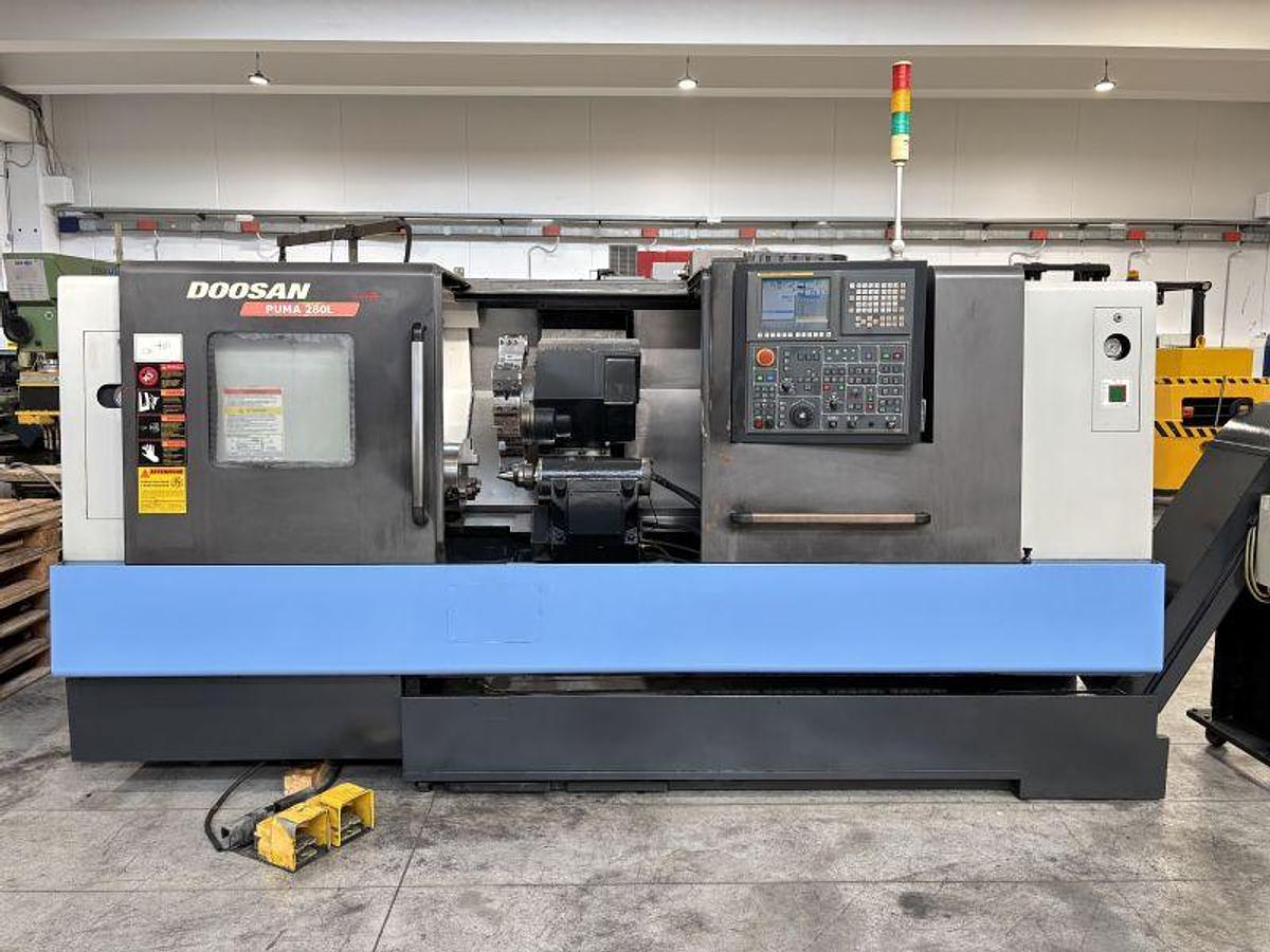Usato TORNIO DOOSAN 280 L - ANNO 2012