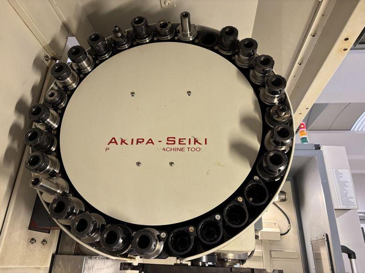 Usato CENTRO DI LAVORO AKIRA SEIKI PERFORMA V2.5 XP ANNO 2014