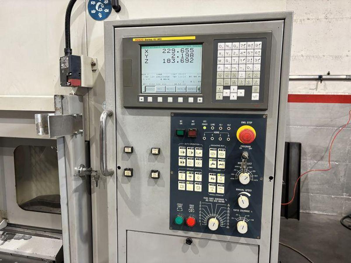 Usato CENTRO DI LAVORO PALLETIZZATO LEADWELL 560 CNC FANUC ANNO 2008