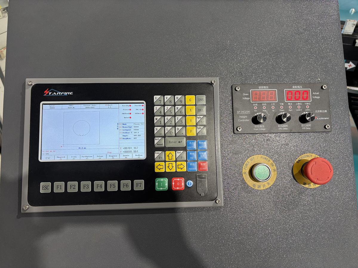 Usato TAGLIO PLASMA STARTFIRE  3.000 mm x 1.500 mm GENERATORE 120 A.