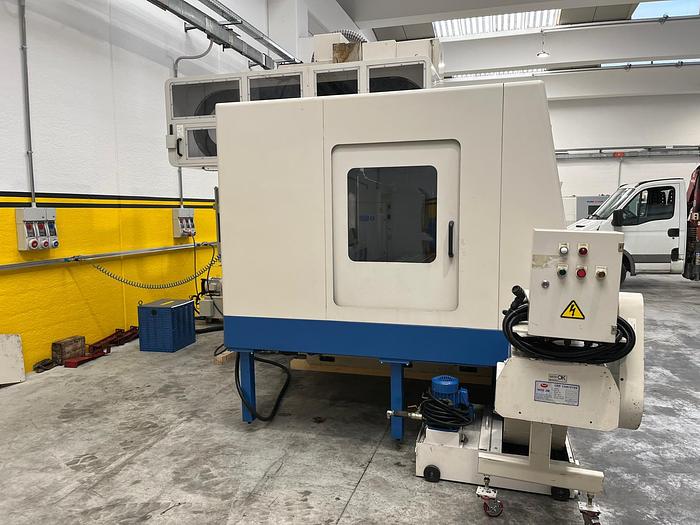 Usato CENTRO DI LAVORO DAEWOO ACE V - 850 CNC FANUC 18 - T