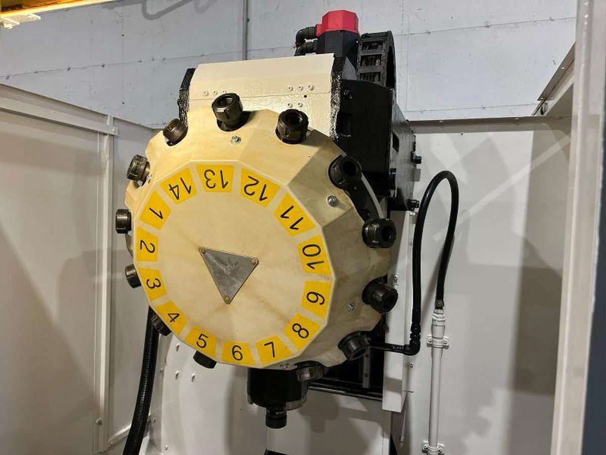 Usato CENTRO DI LAVORO FANUC ROBODRILL a-T14iA CNC FANUC 16i-M