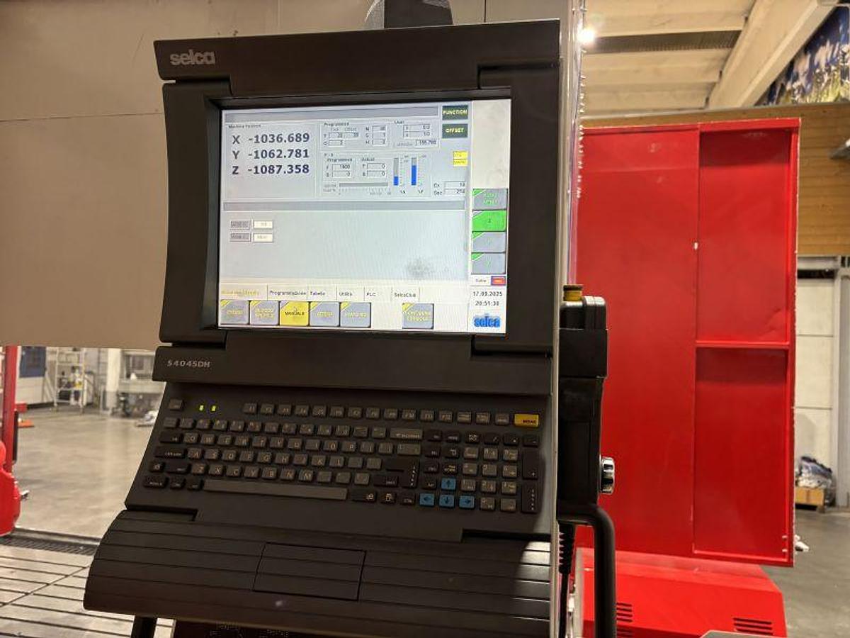 Usato FRESATRICE STS AVANTGARDE CNC SELCA 4045.