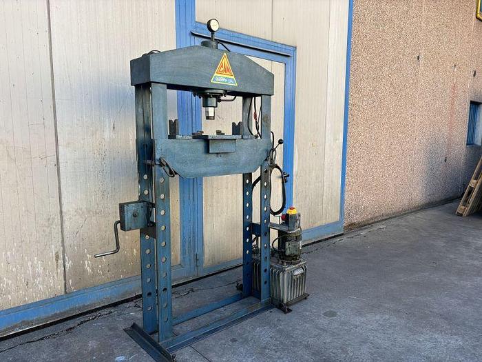 Used PRESSA IDRAULICA CAM TON. 30