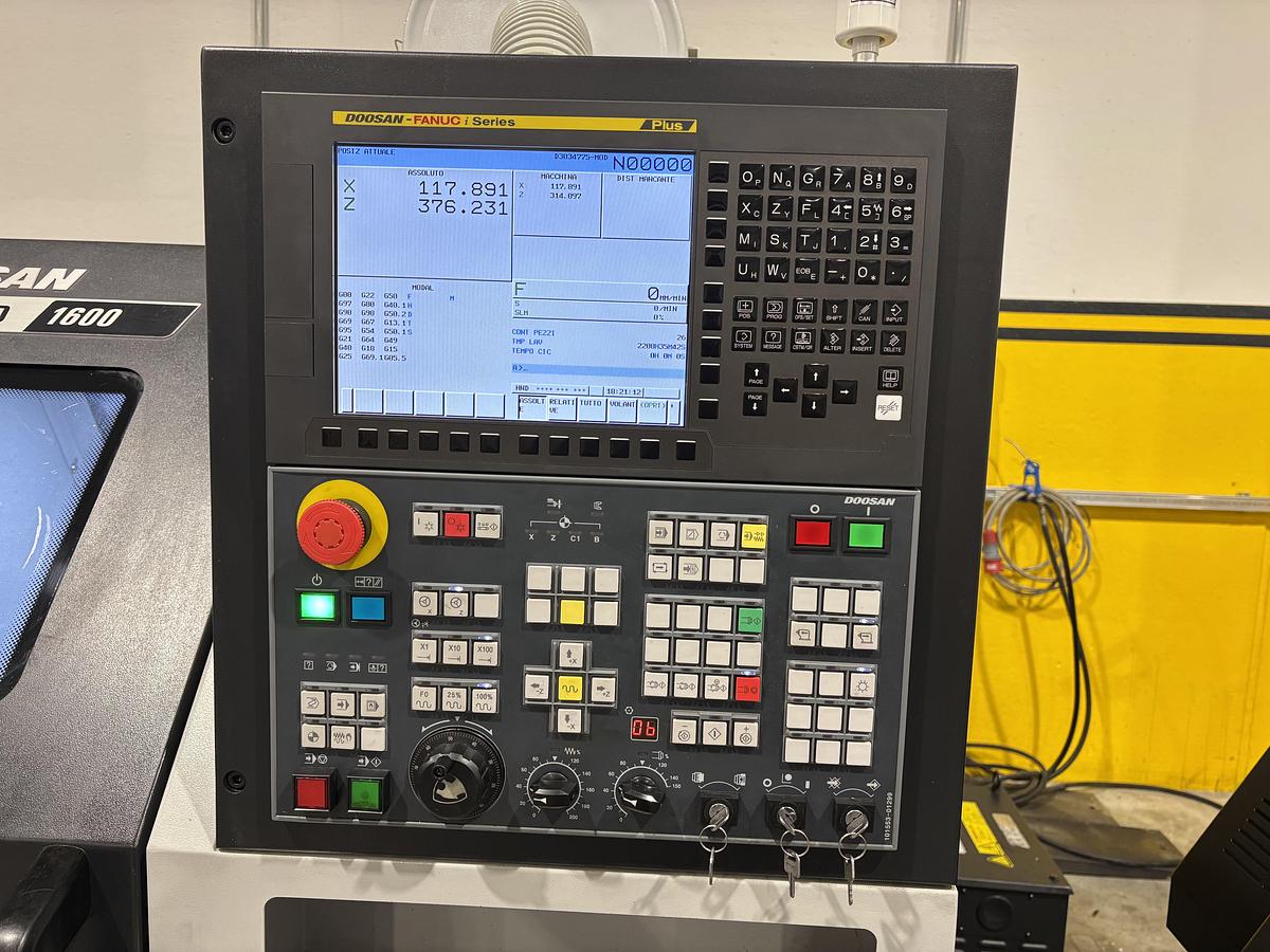 Usato TORNIO DOOSAN LEO 1600 ANNO 2022