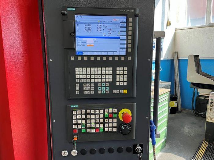 Usato CENTRO DI LAVORO EMCOMILL ANNO 2015