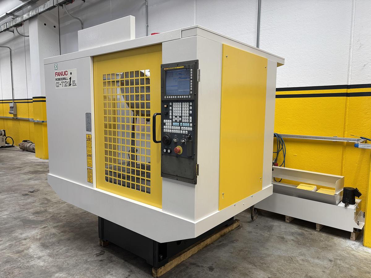 Usato CENTRO DI LAVORO FANUC ROBODRILL / ALPHA - T21 i E L