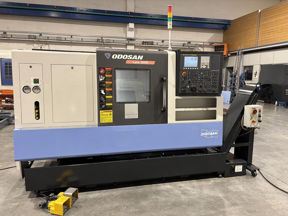 Usato TORNIO DOOSAN LYNX 300 M ANNO 2013