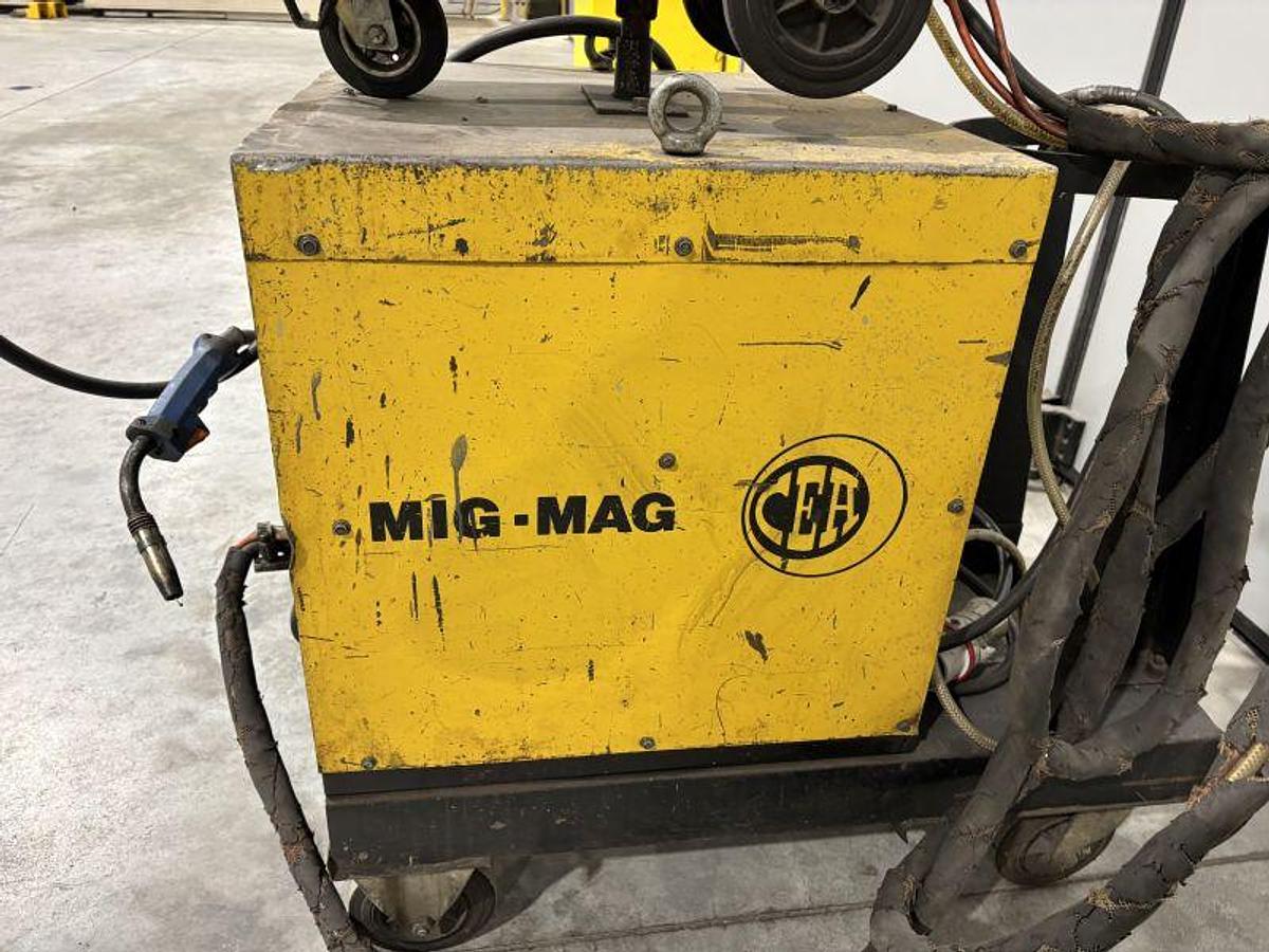 Usato SALDATRICE A FILO CEA 300 A