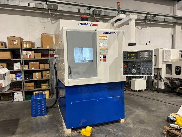 Used TORNIO VERTICALE DAEWOO V - 300 CNC FANUC 18 - T ANNO 2001