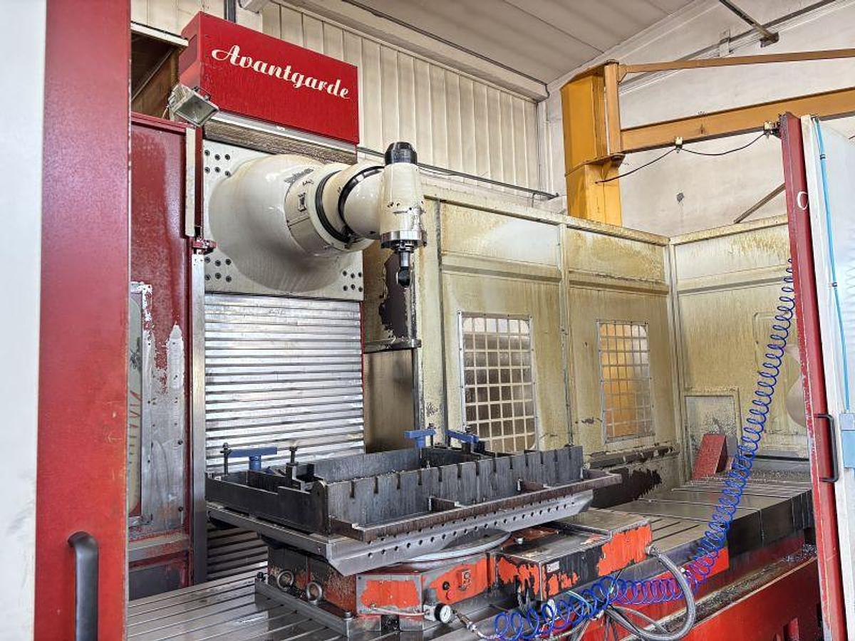 Usato FRESATRICE STS AVANTGARDE DH ANNO 2007 CNC SELCA S 4045 DH