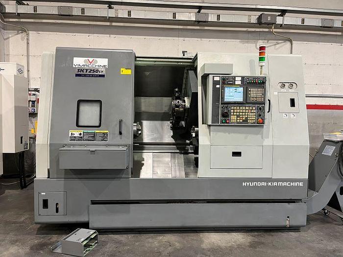 Usato TORNIO HYUNDAI KIA SKT 250 SY CNC FANUC 18i - TB ANNO 2008