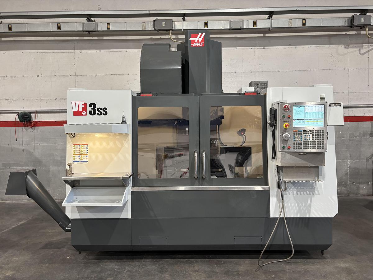 Usato CENTRO DI LAVORO HAAS VF - 3 SS ANNO 2014 / 5 ASSI