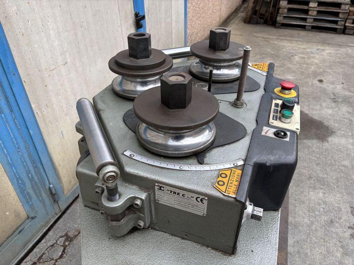 Usato CALANDRA CURVAPROFILI 3C MOD. ARCOLL CR/130 ORIZZONTALE