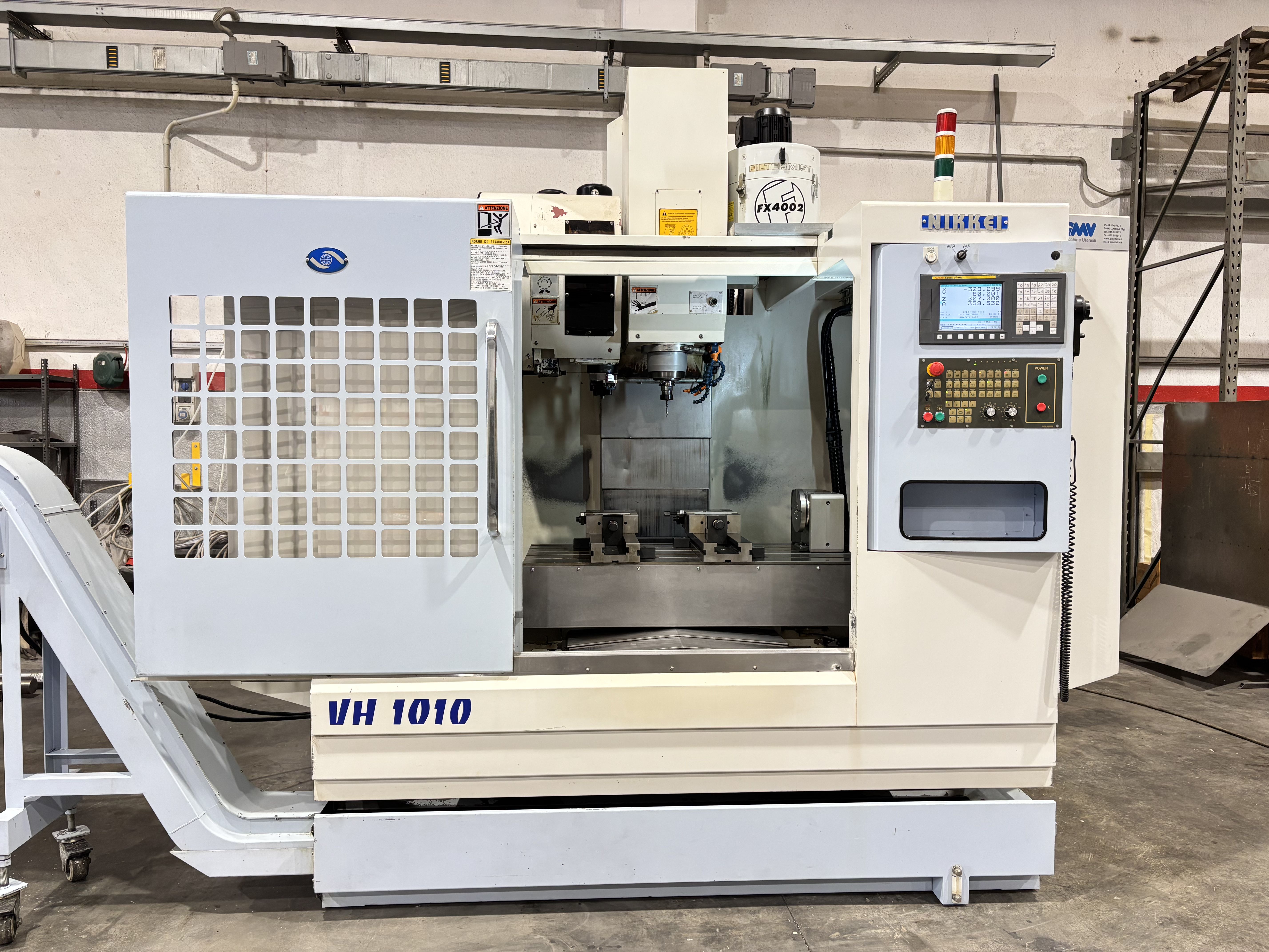 Usato CENTRO DI LAVORO NIKKEI VH 1010 CNC FANUC ANNO 2015