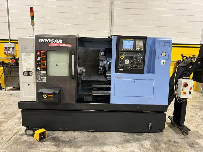 Usato TORNIO DOOSAN LYNX 220 LM ANNO 2008