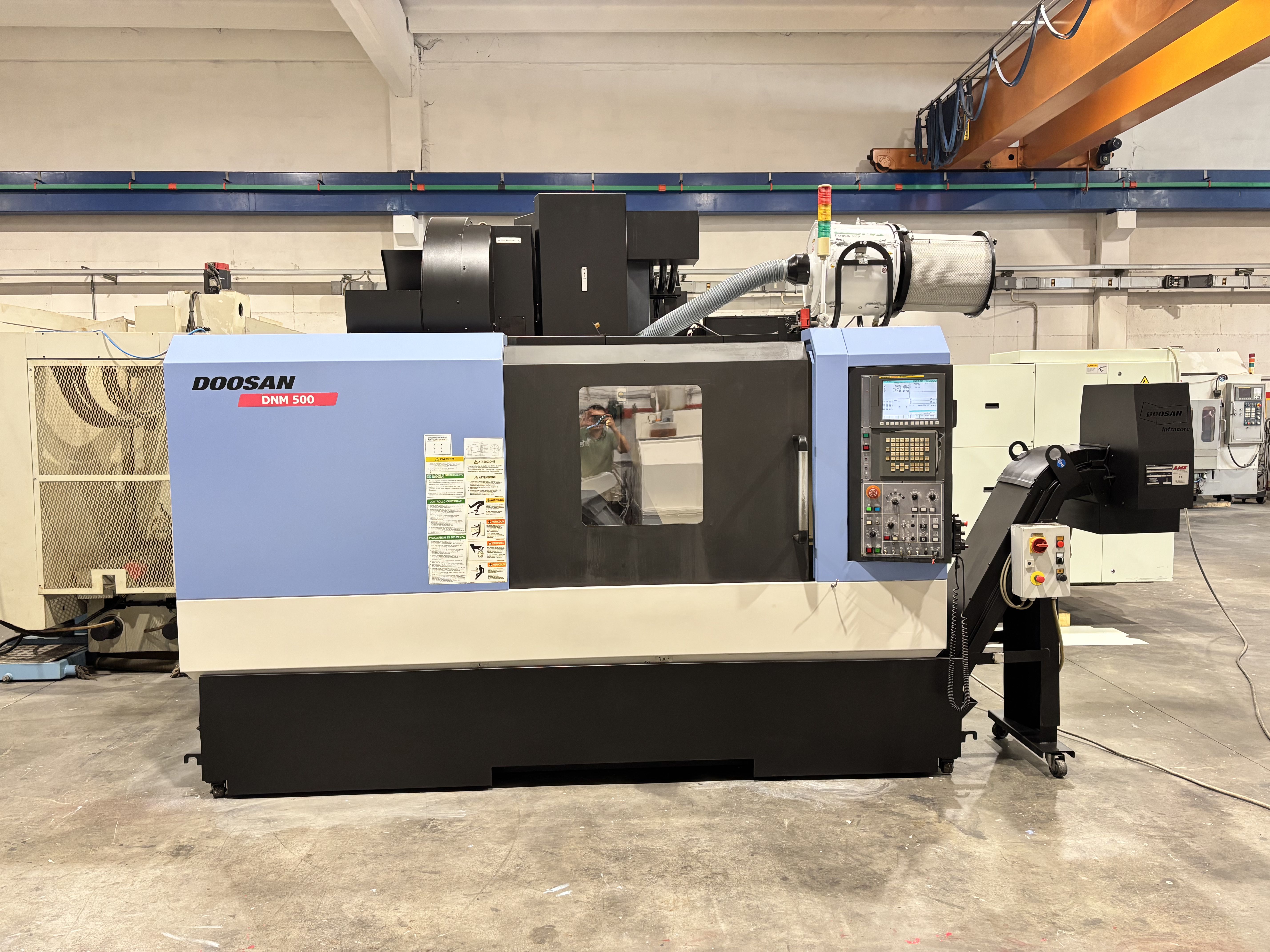 Usato CENTRO DI LAVORO DOOSAN DNM 500 CNC FANUC ANNO 2012