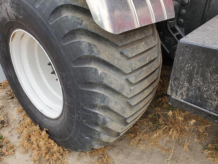 Used 2004 Stinger 4400 Bale Stacker