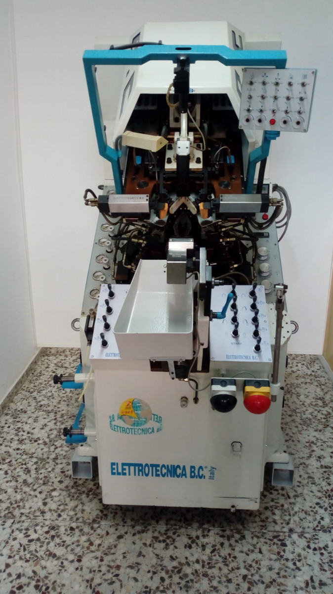 Used TOE LASTING MACHINE