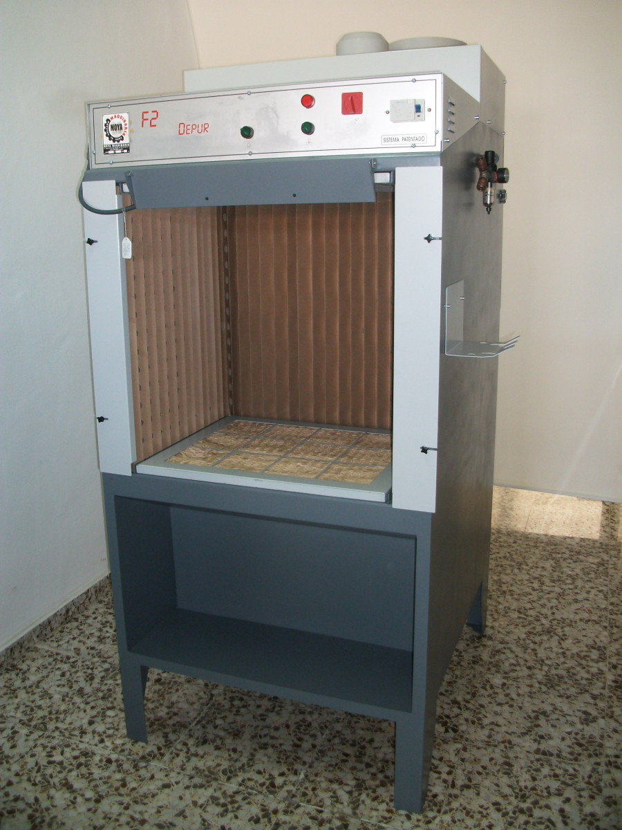 Used SPRAY BOOTH SHOE MACHINE