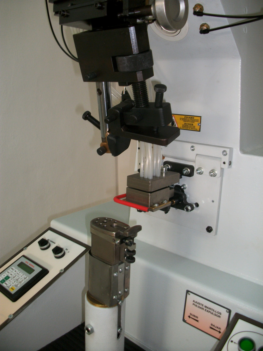 Used HEEL NAILING MACHINE
