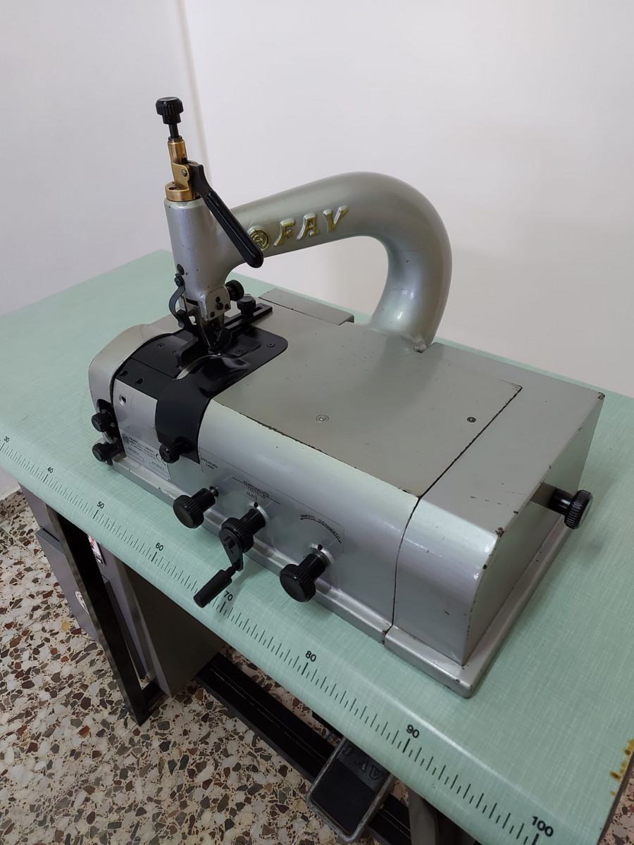 Used LEATHER SKIVING MACHINE WITH VARIABLE SPEED