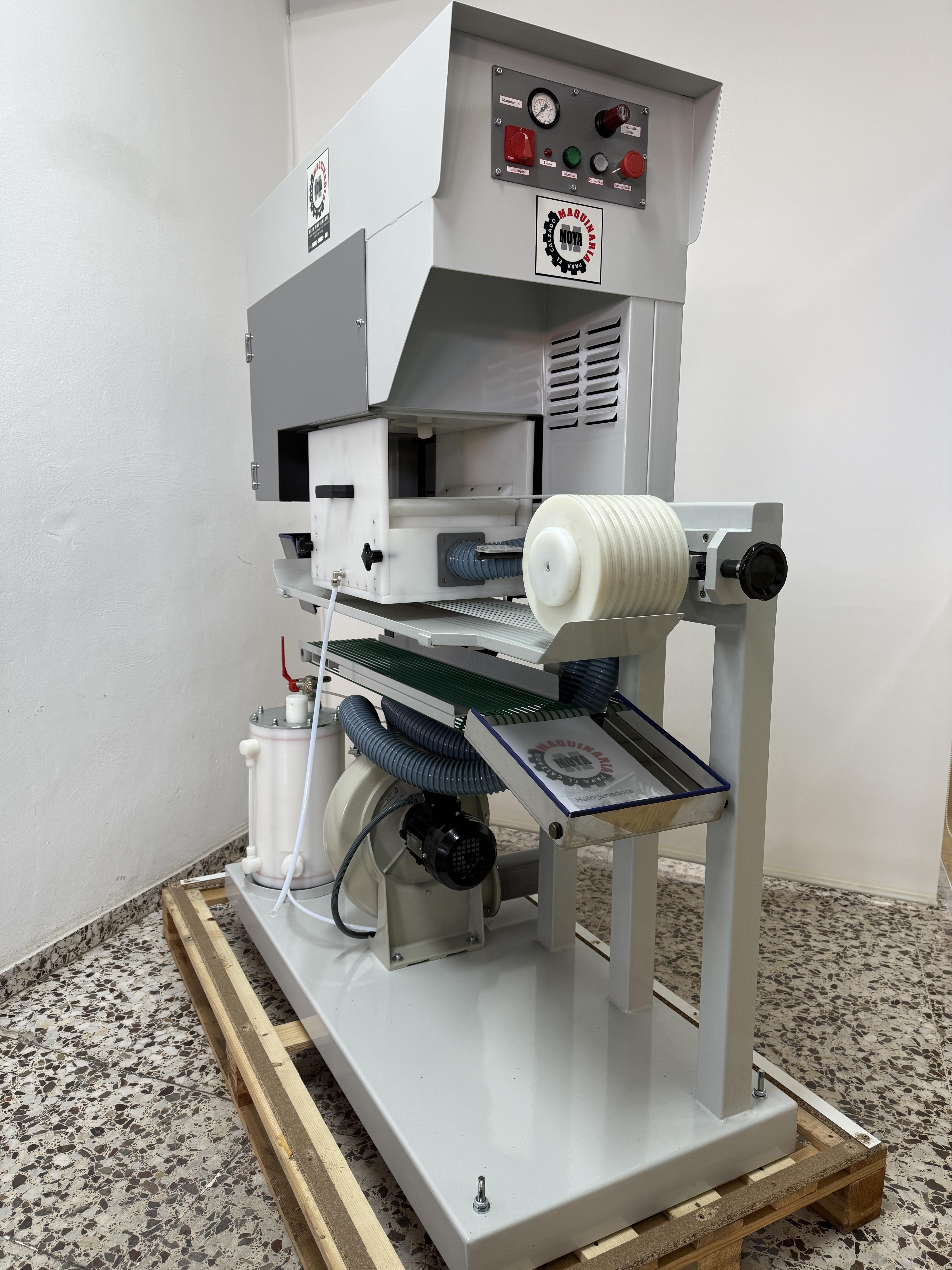 Usado MÁQUINA DE HALOGENAR LINEAL CON RETORNO