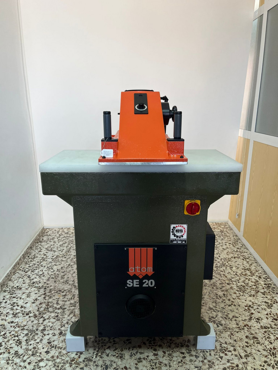 Usado MÁQUINA DE CORTAR, MARCA ATOM, MODELO SE20