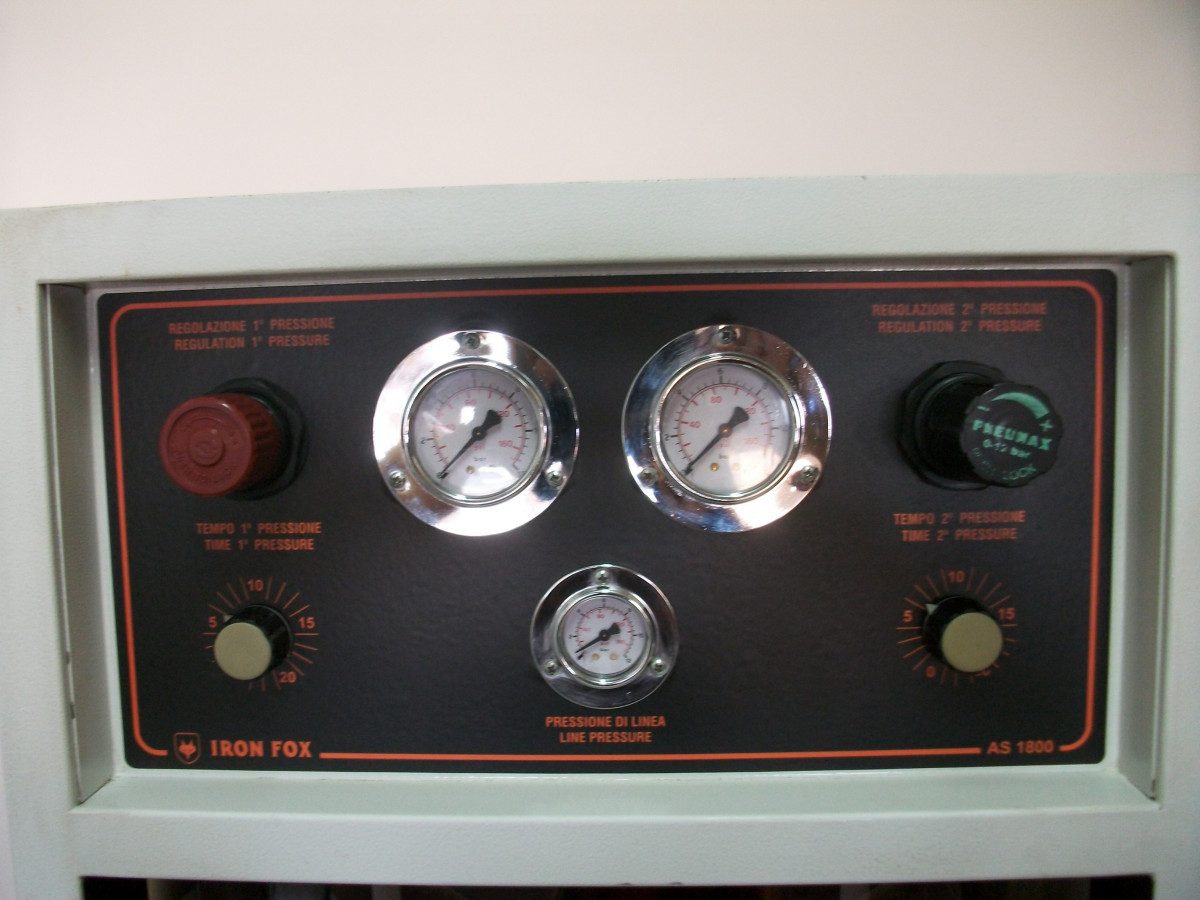 Used SOLE ATTACHING PRESS MACHINE