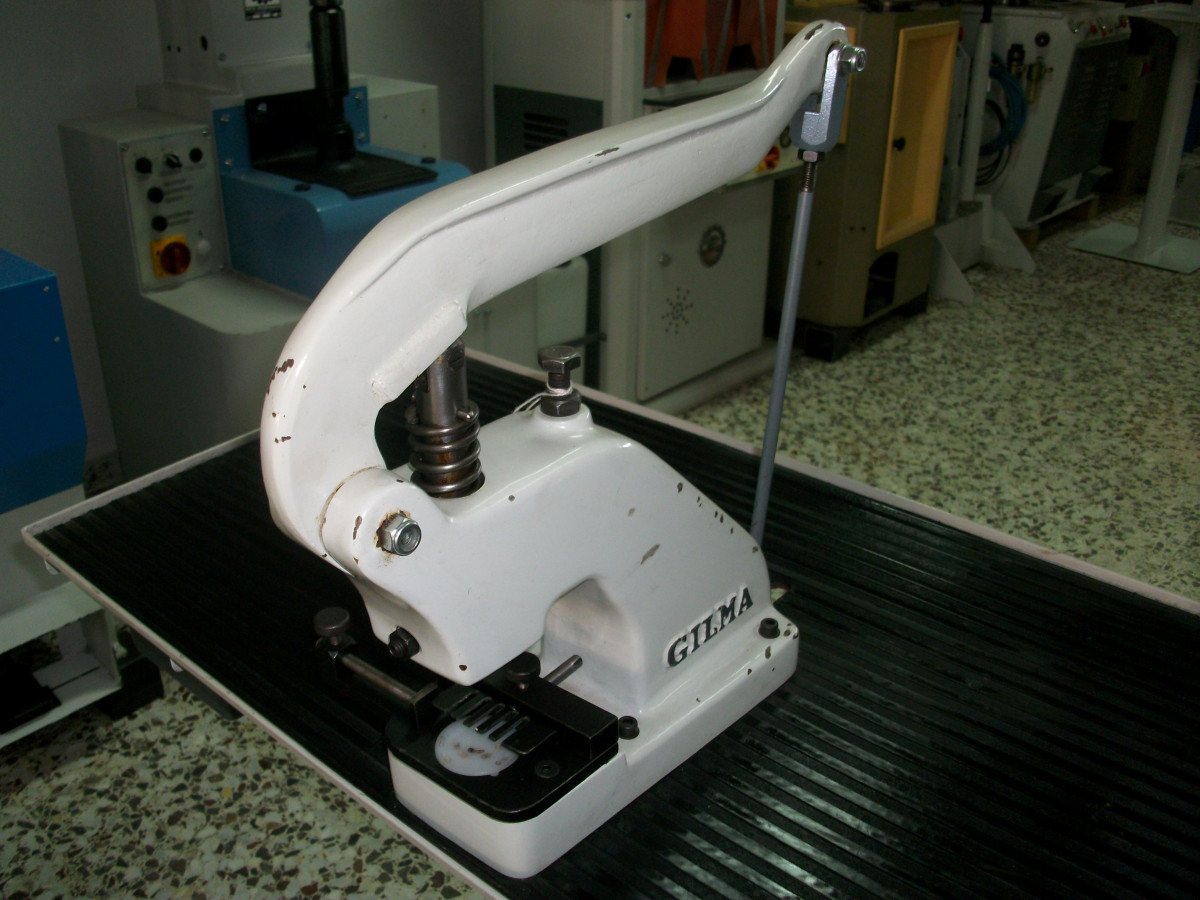 Usado MAQUINA DE PICAR, A PEDAL, MARCA GILMA