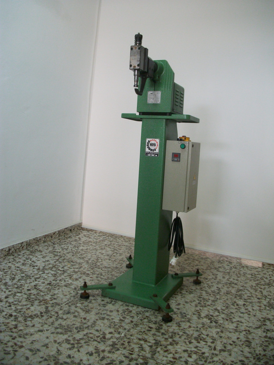 Used SEAM BEATING AND IRONING MACHINE