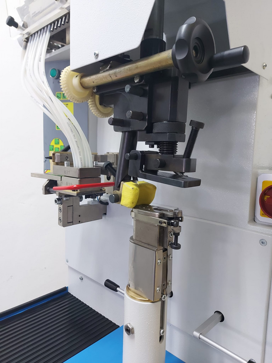 Used HEEL NAILING MACHINE