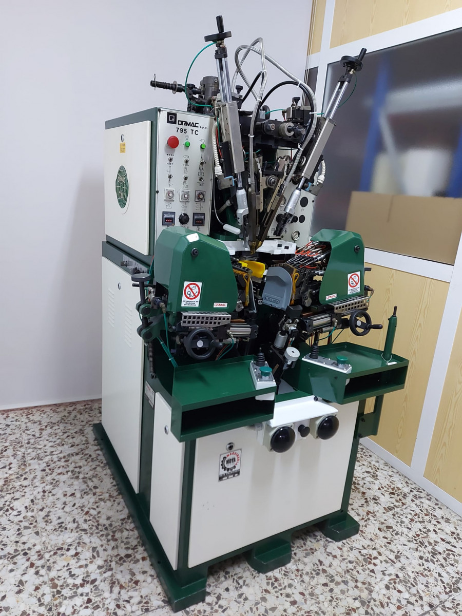 Used HEEL SEAT AND SIDE LASTING MACHINE