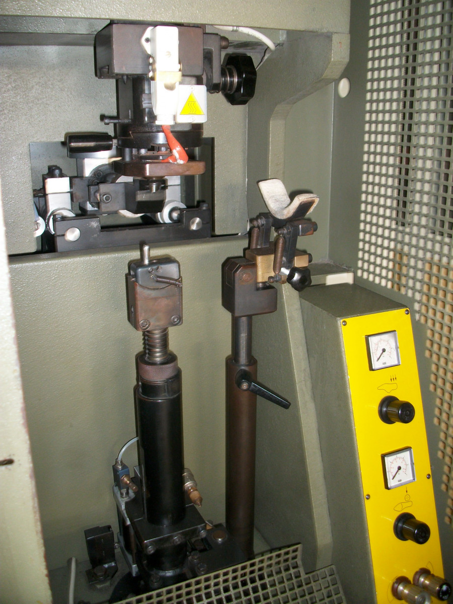 Used HEEL SEAT POUNDING MACHINE