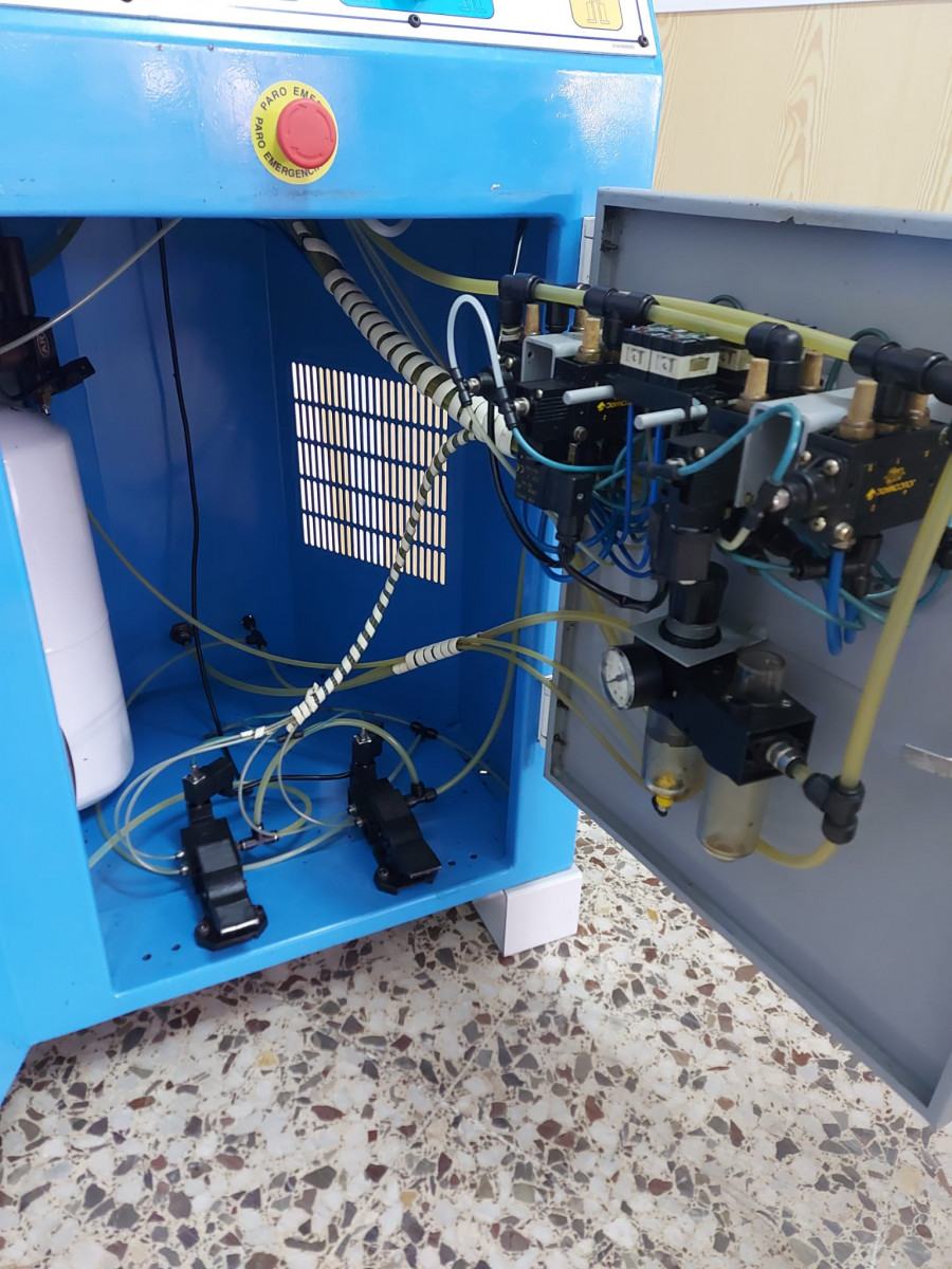 Usado MÁQUINA DE MOLDEAR TALONES, MARCA NORBA, MODELO NP95, REF. MQ6998