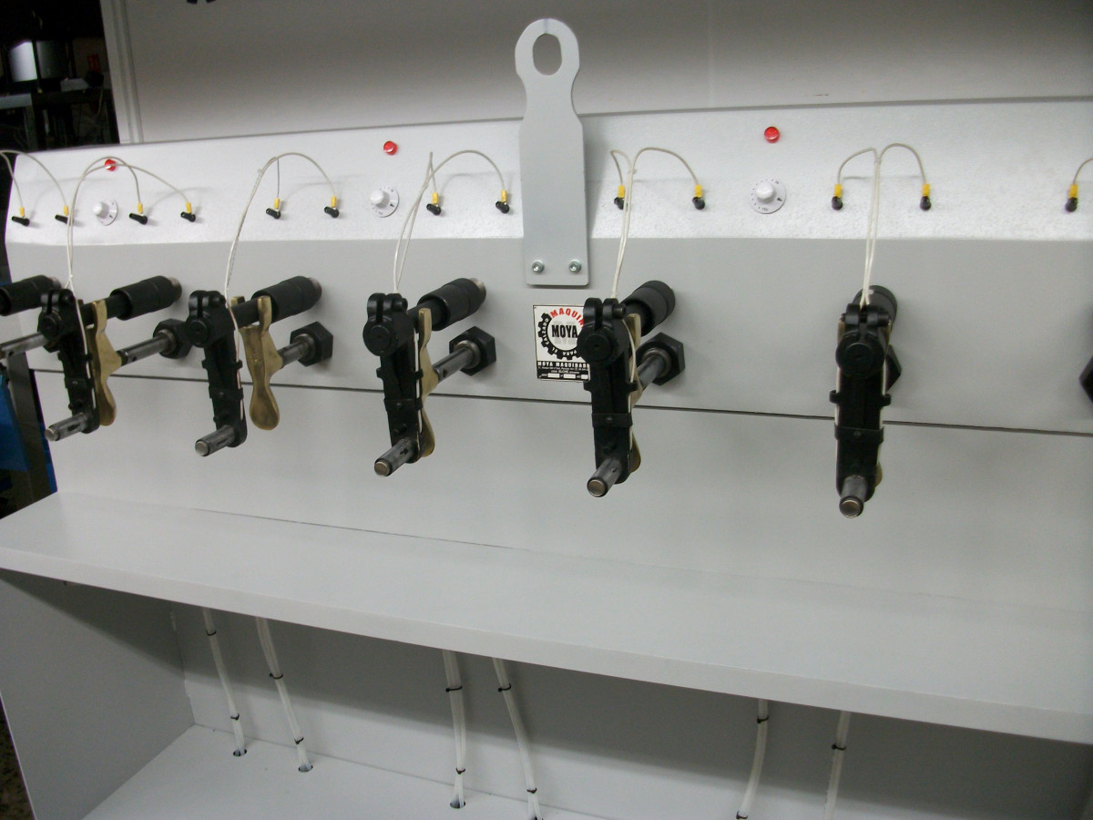 Used PREFORMING MOCASSIN MOULDING MACHINE