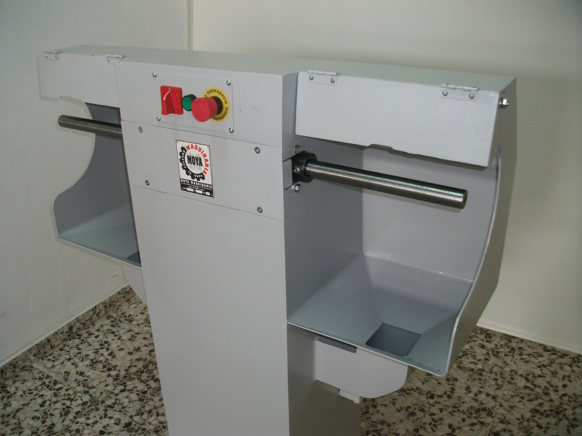 Used SHOE SANDING MACHINE