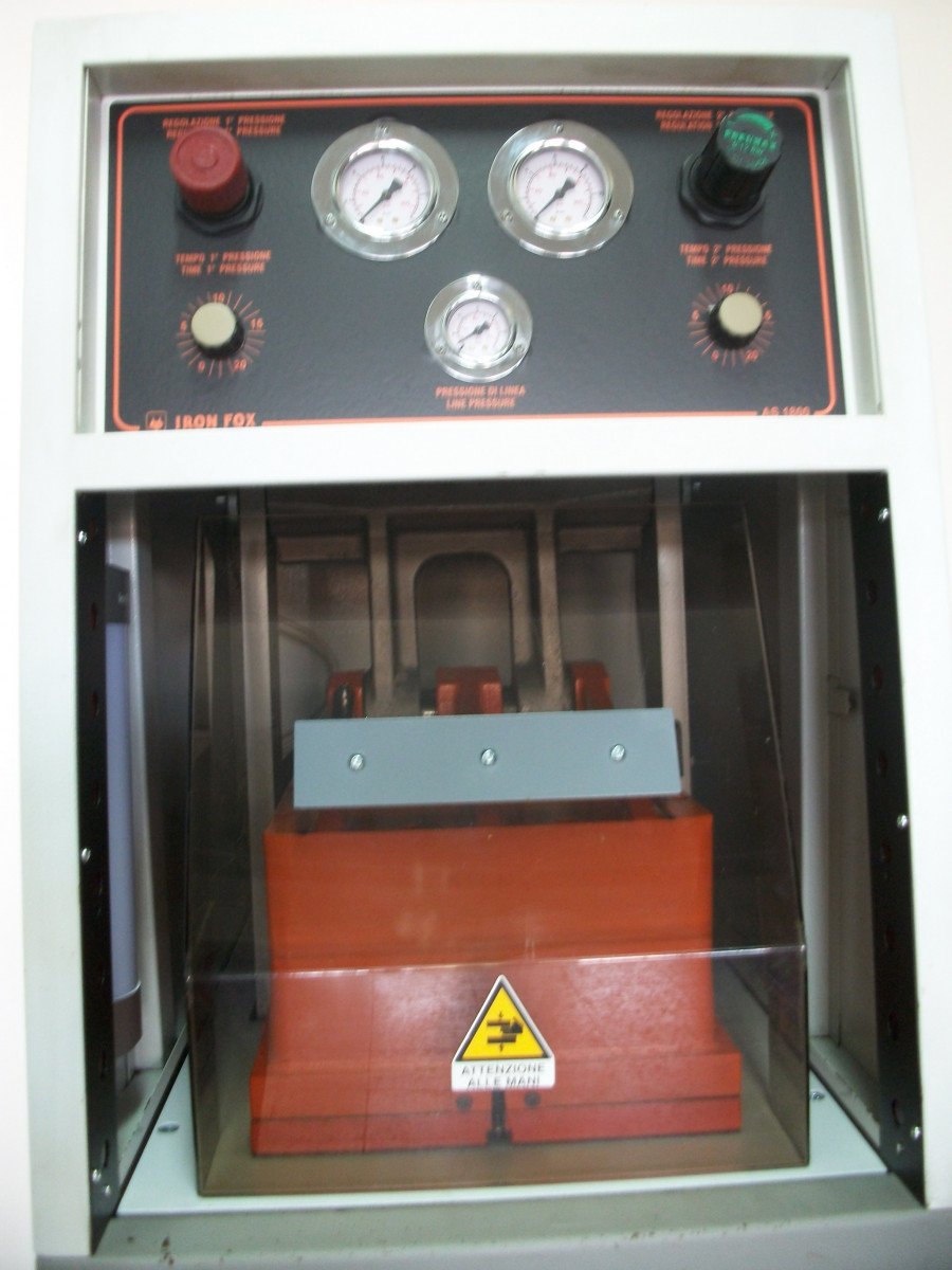 Used SOLE ATTACHING PRESS MACHINE