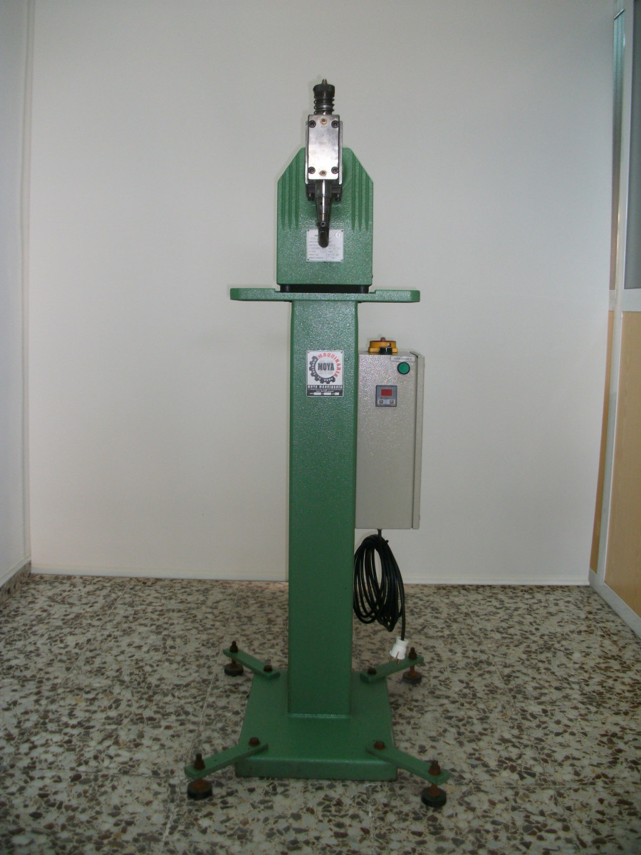 Used SEAM BEATING AND IRONING MACHINE