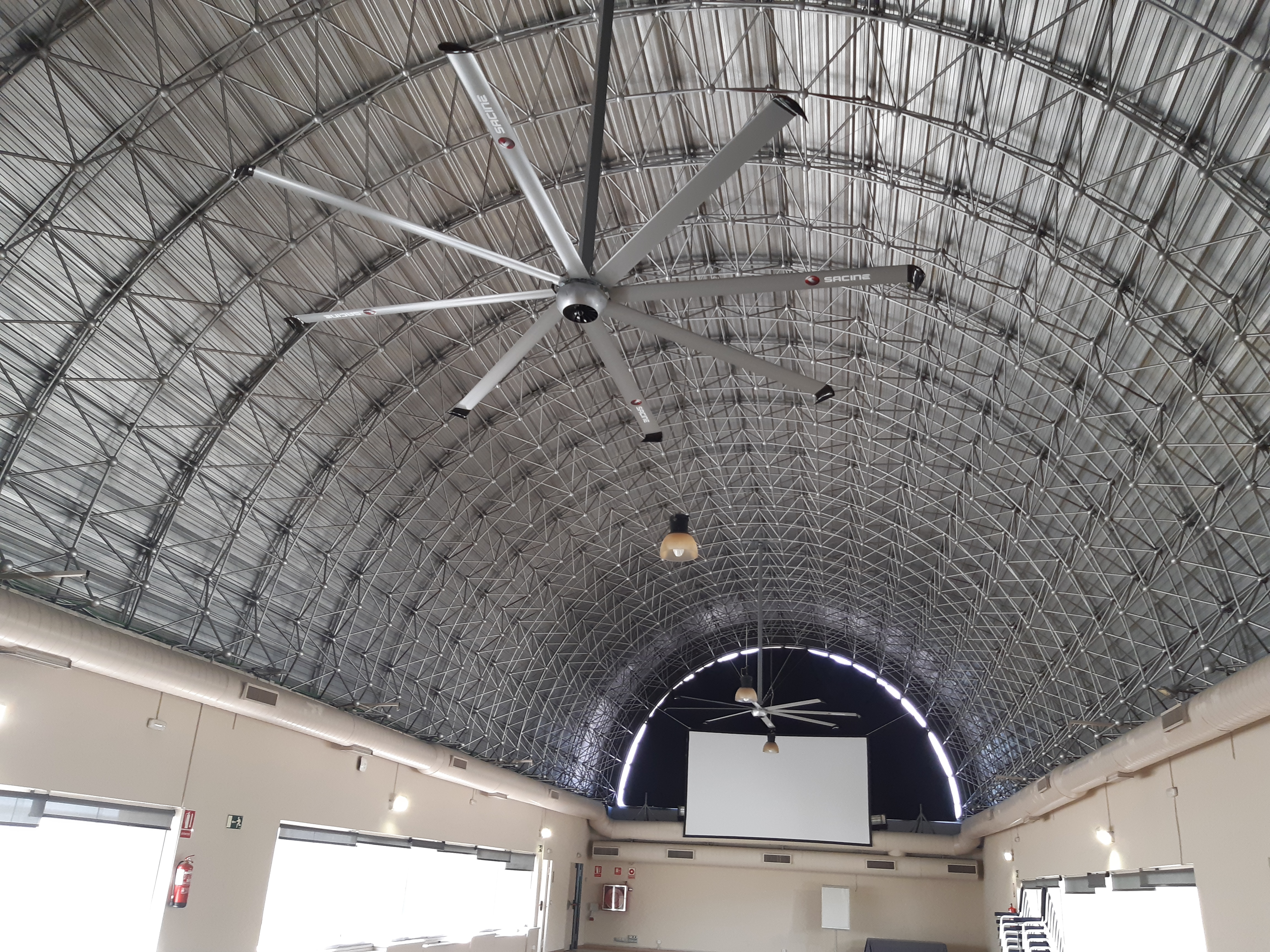 VENTILADOR INDUSTRIAL HVLS MEDIANO