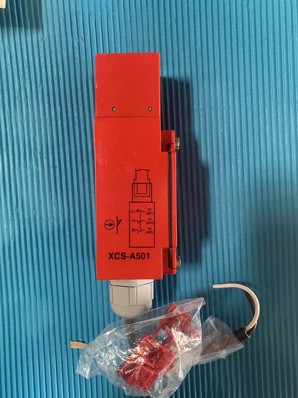 Used Telemecanique Safety Limit Switch XCS-A501