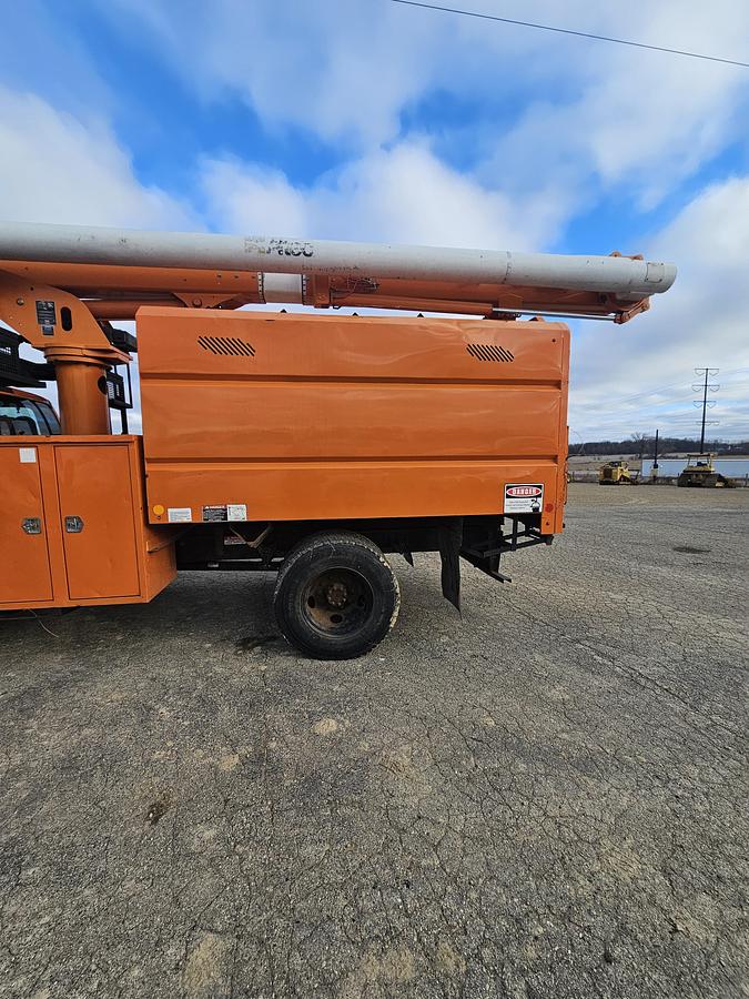 Used 2010 Ford /  Altec F750/ LRV55